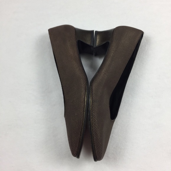 VINTAGE Stuart Weitzman Bronze Square Point Pumps